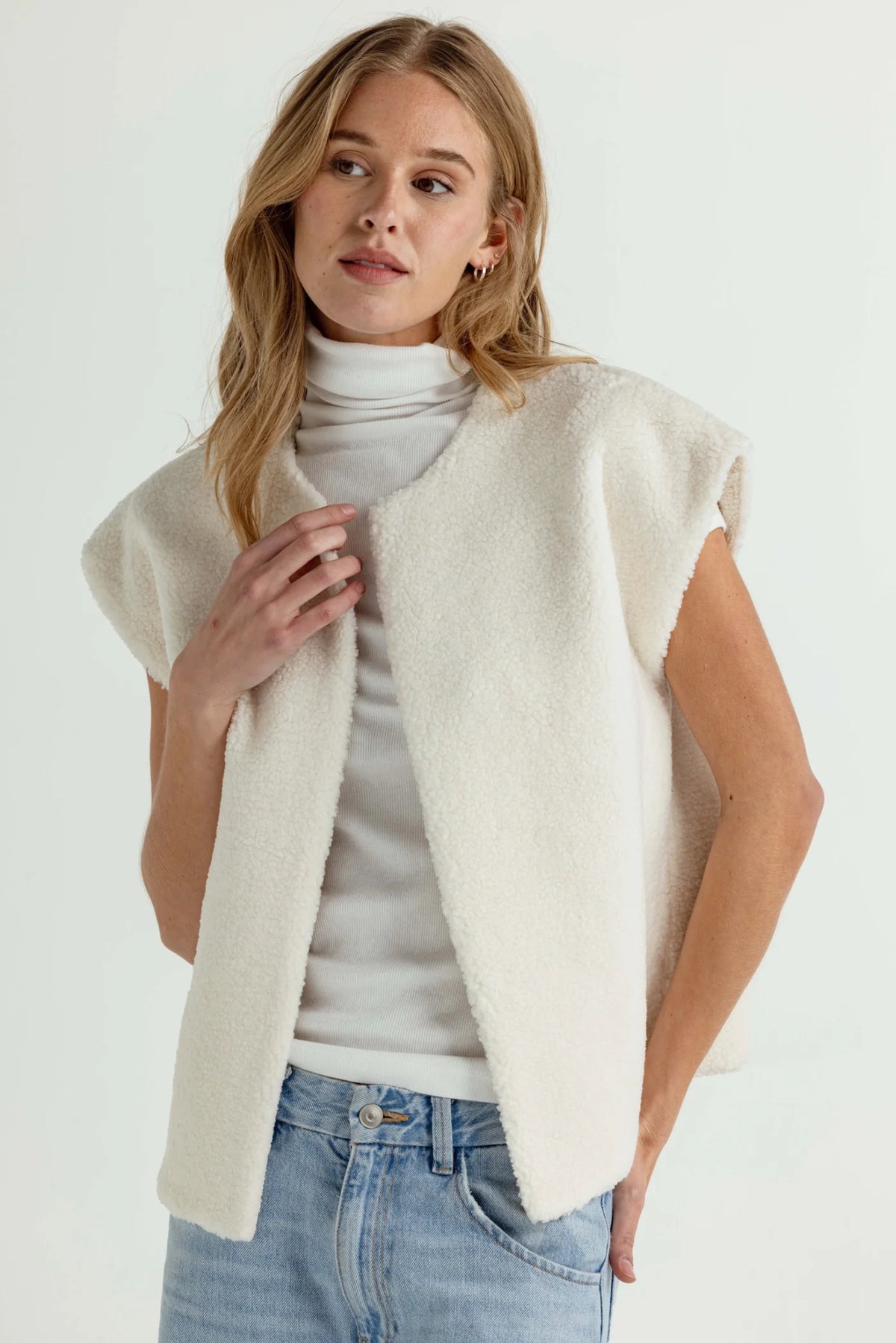 Su215 Reversible Sherpa Vest