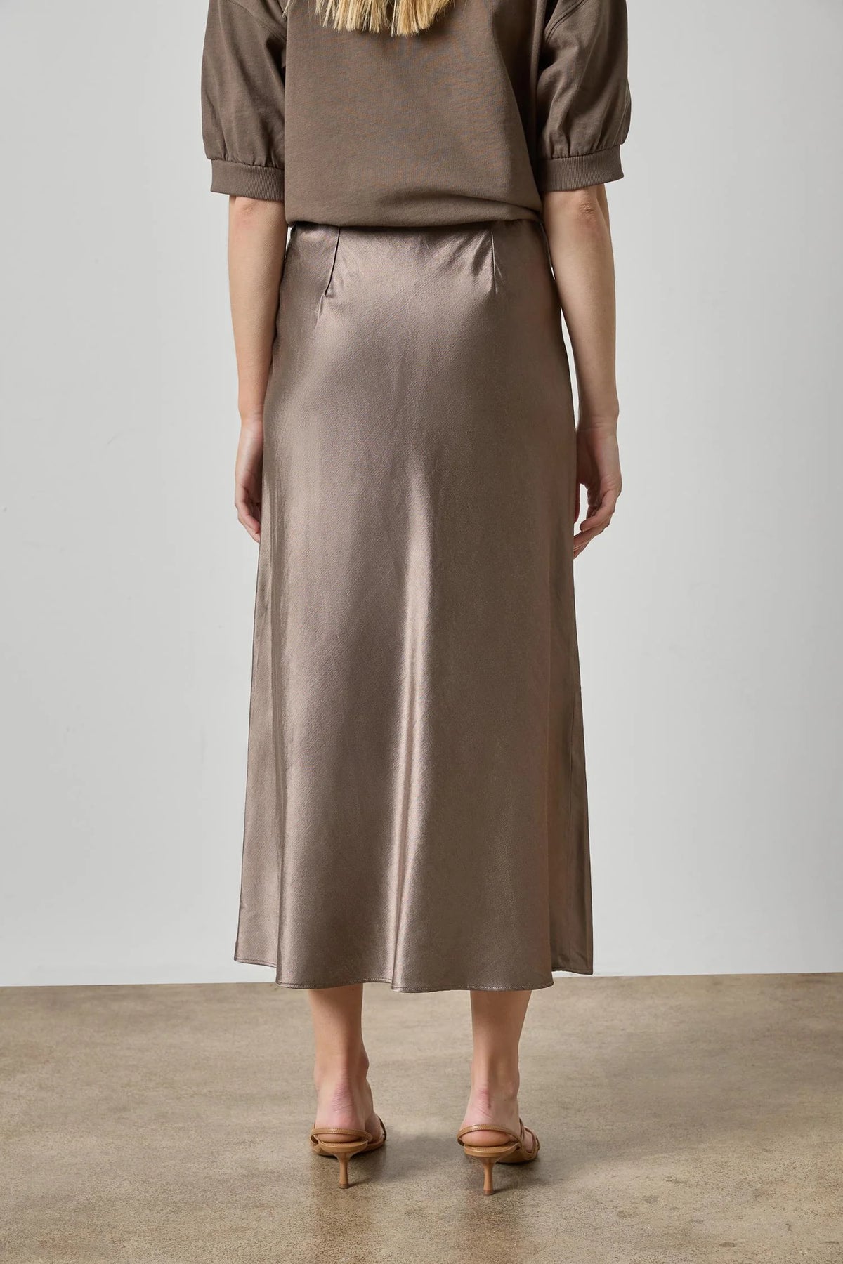 Lipa3572 Satin Bias Skirt - Mushroom