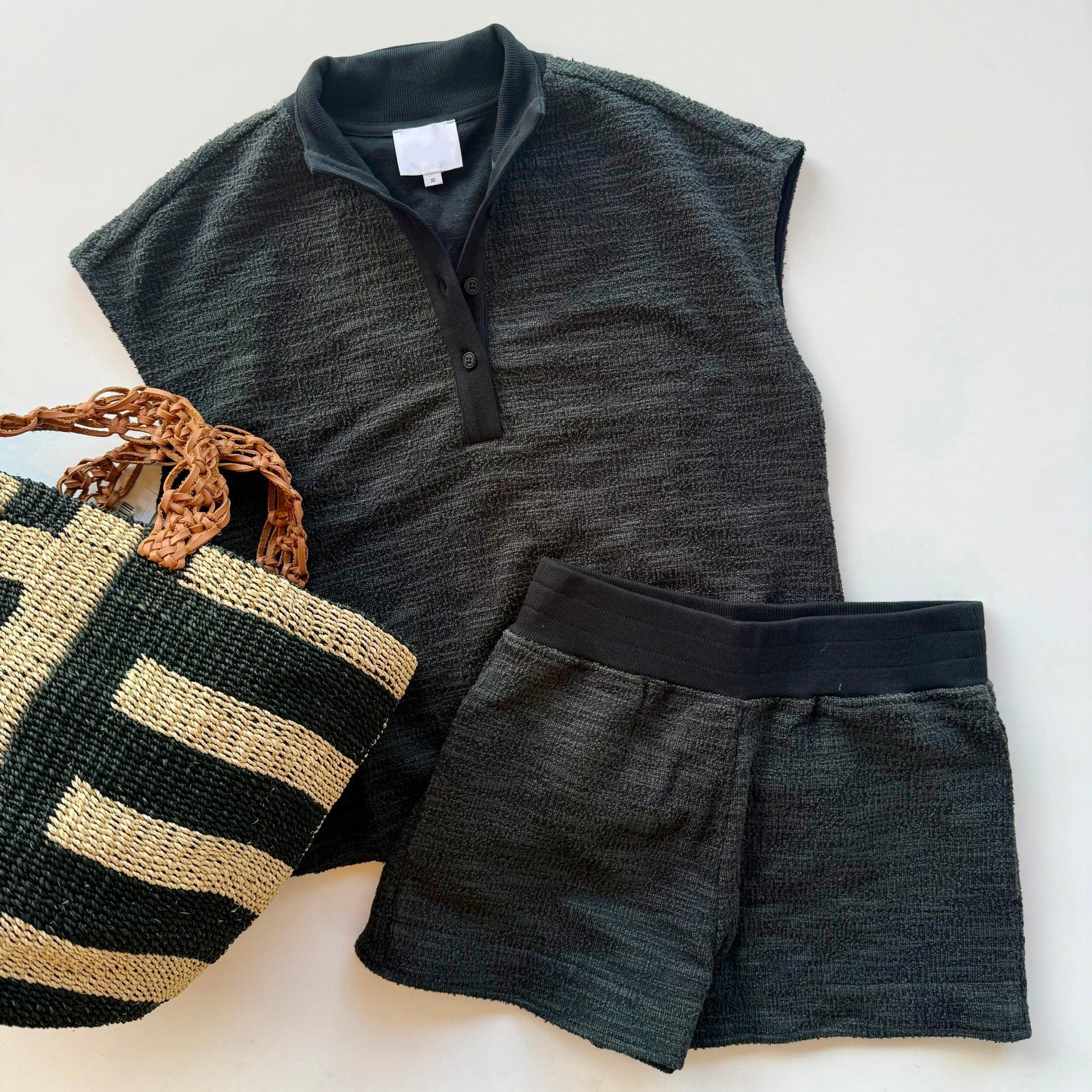 Su081 Black Popover Top