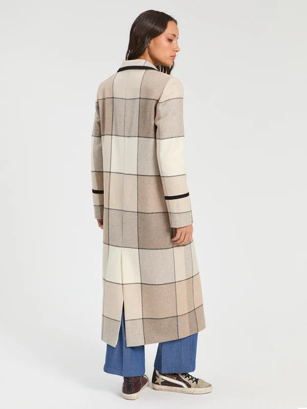 Vi33751 Favorite Dog Coat