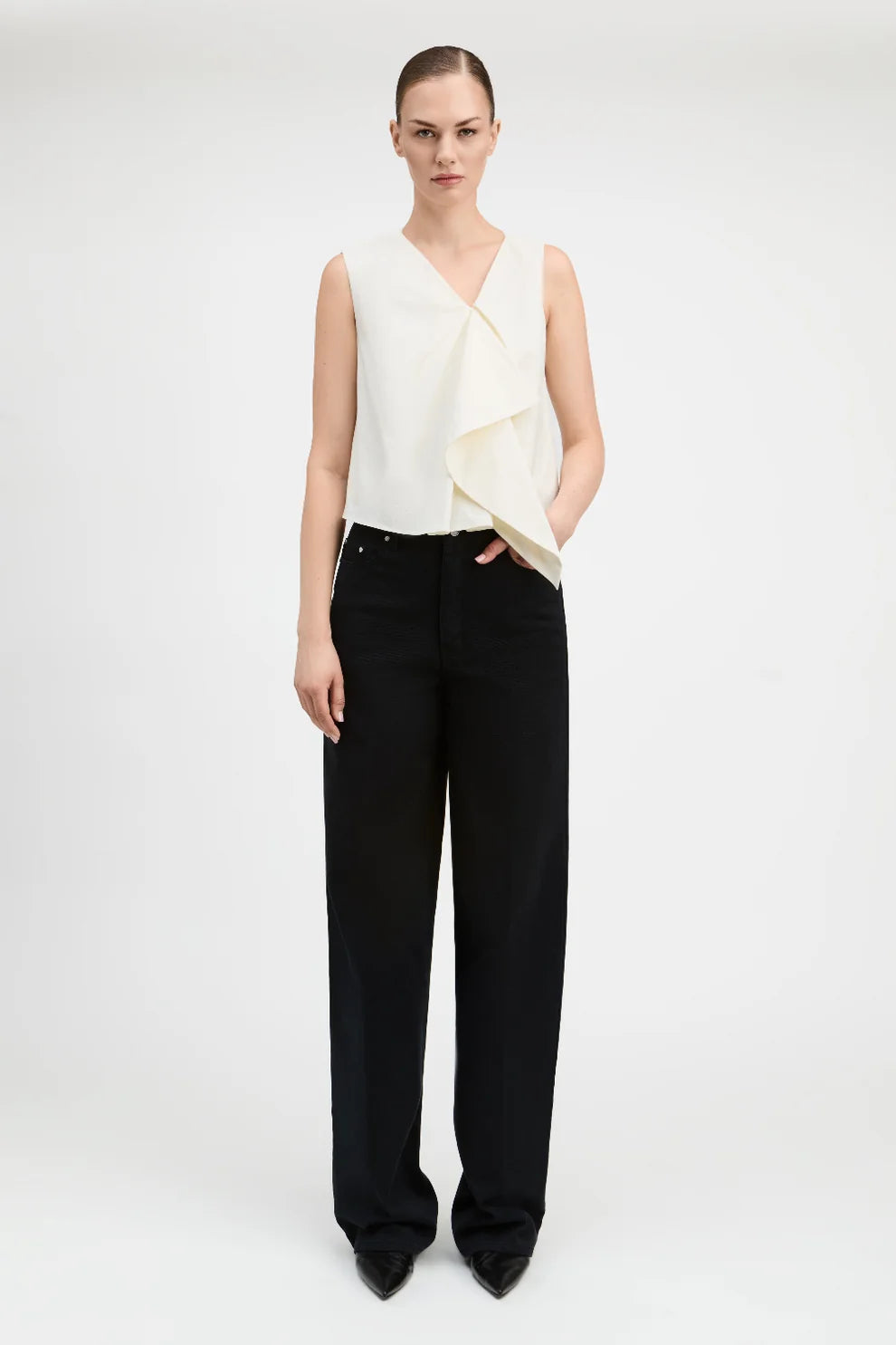 De1762 Ivory Pleated Tank