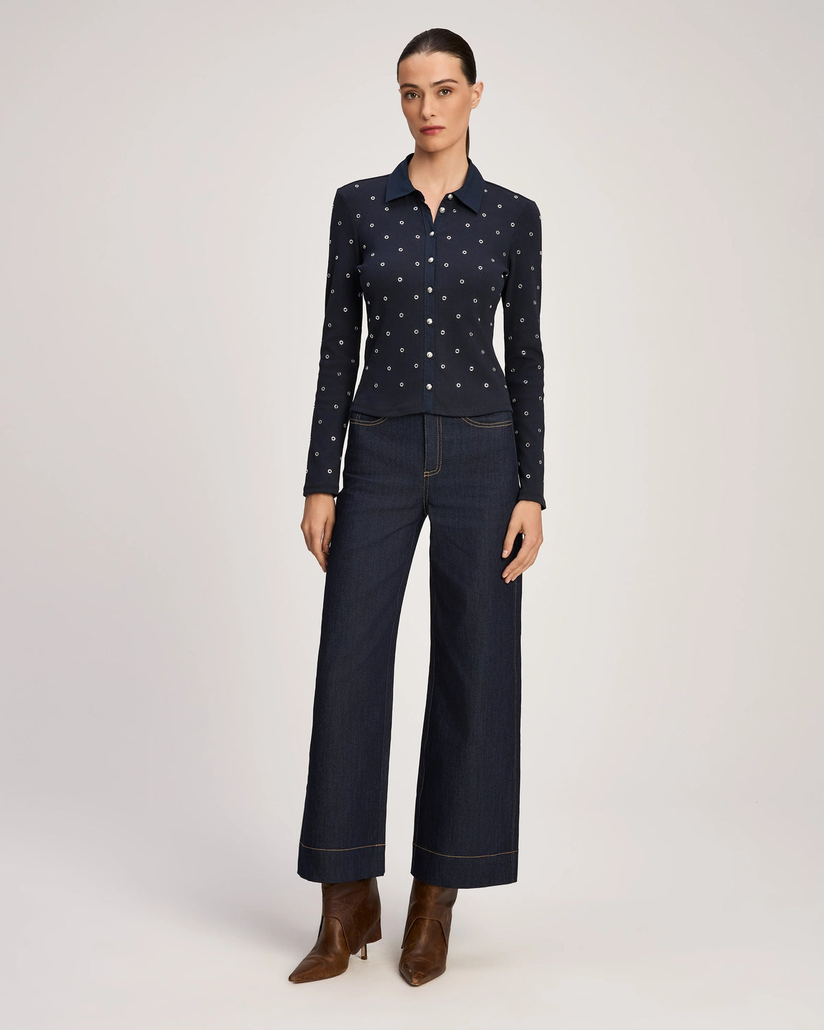 Ci1356 Grommet Navy Top