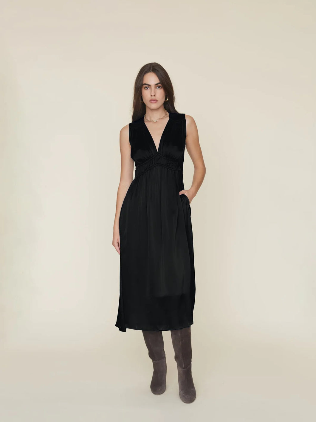 Xix374405 Black Silk Midi Dress