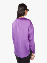 Load image into Gallery viewer, Xix365452 Purple Silk Blouse
