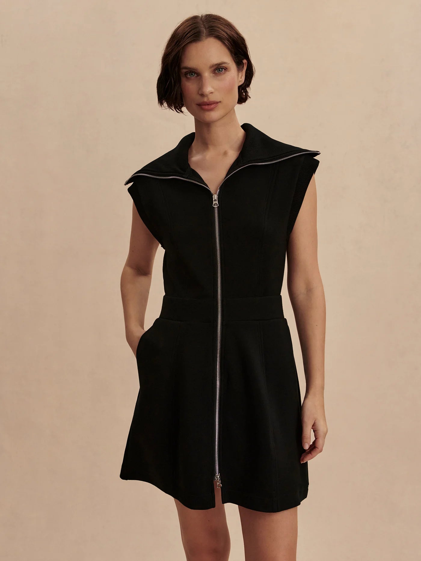Va02592 Zip Up Black Dress