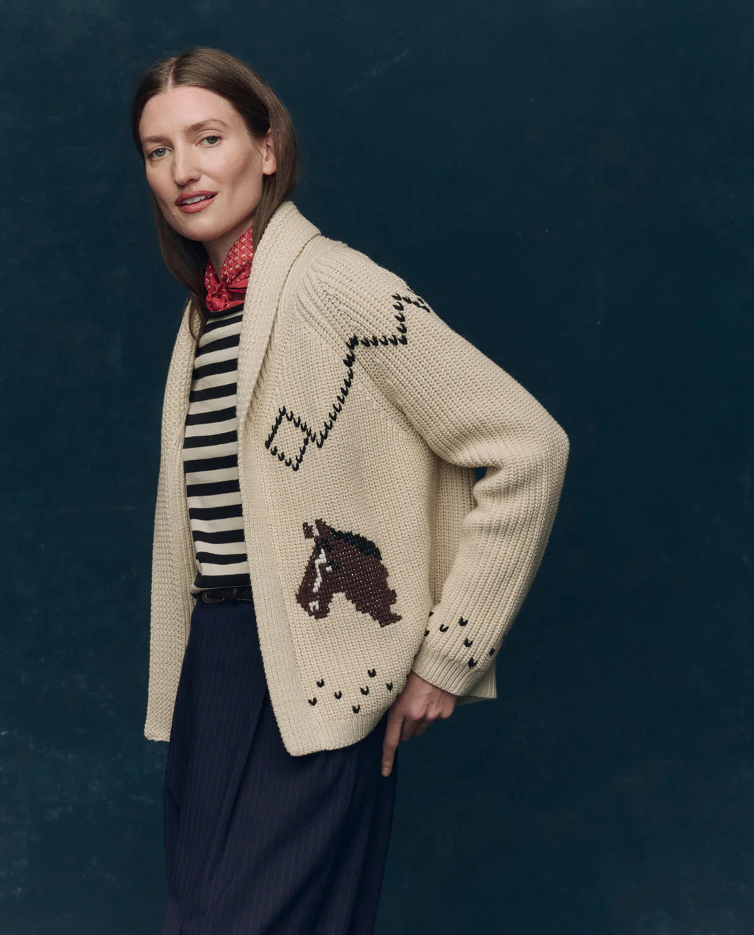 Gr3682 Horse Lodge Cardigan