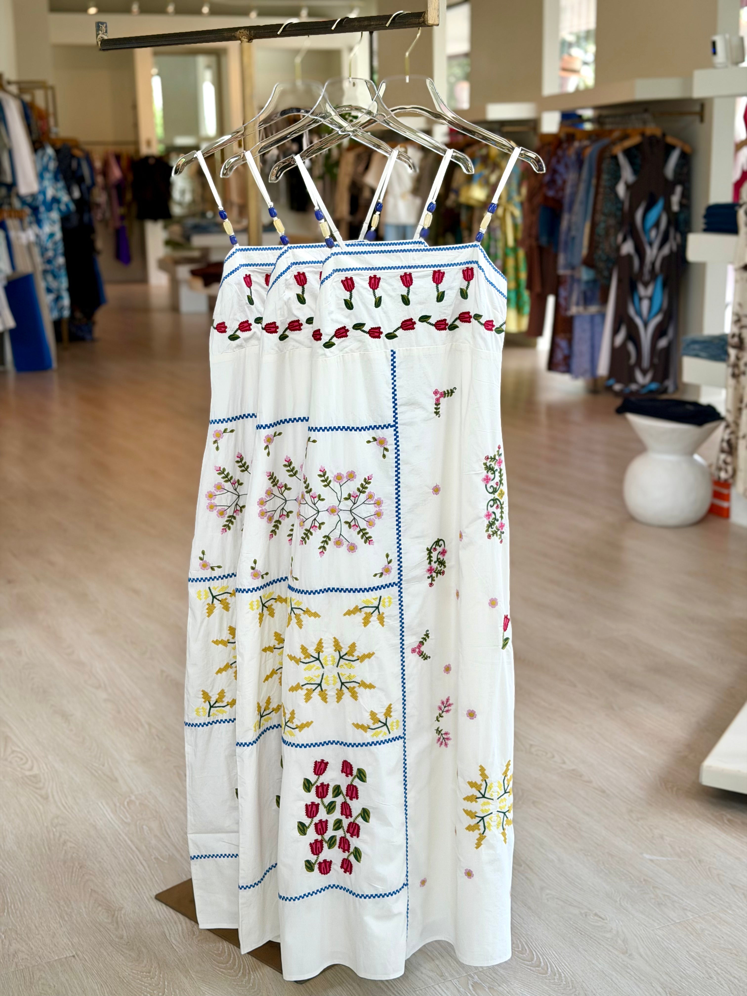 Ancpf31 Embroidered Midi Dress