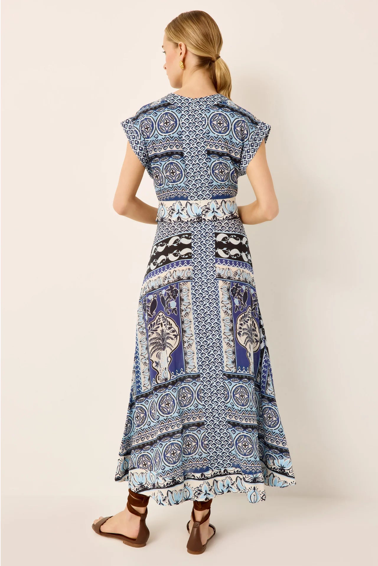 Ma2a18 Vista Vneck Midi Dress