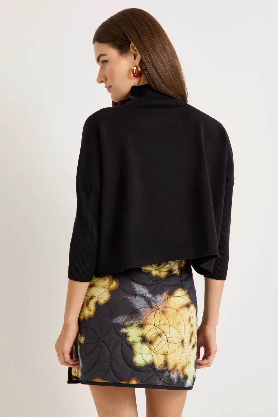 Ma549 Black Boxy Popover Top