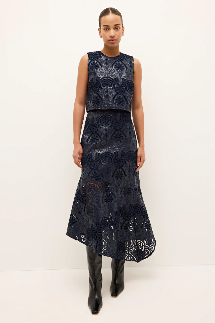 Ma1d12 Navy Lace Shell