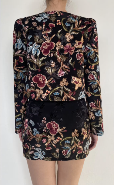 He6275 Floral Jacquard Crop Jacket