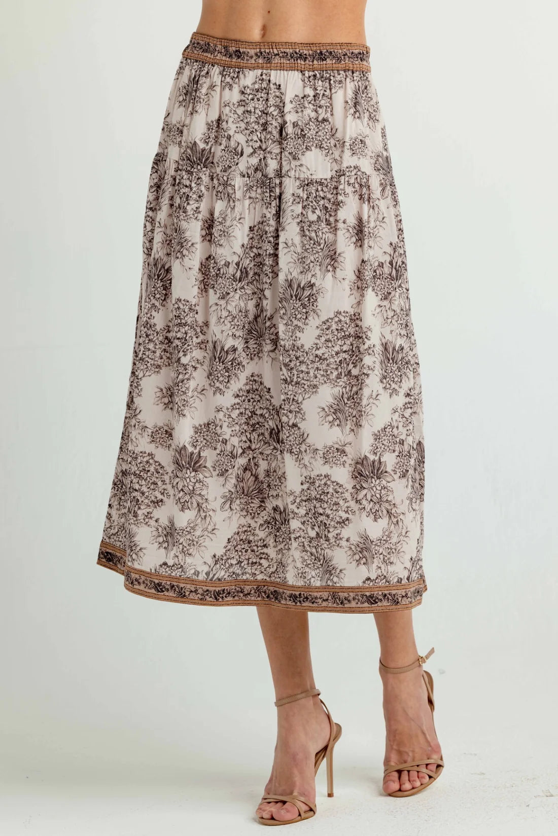 Su177 Parchment Garden Skirt