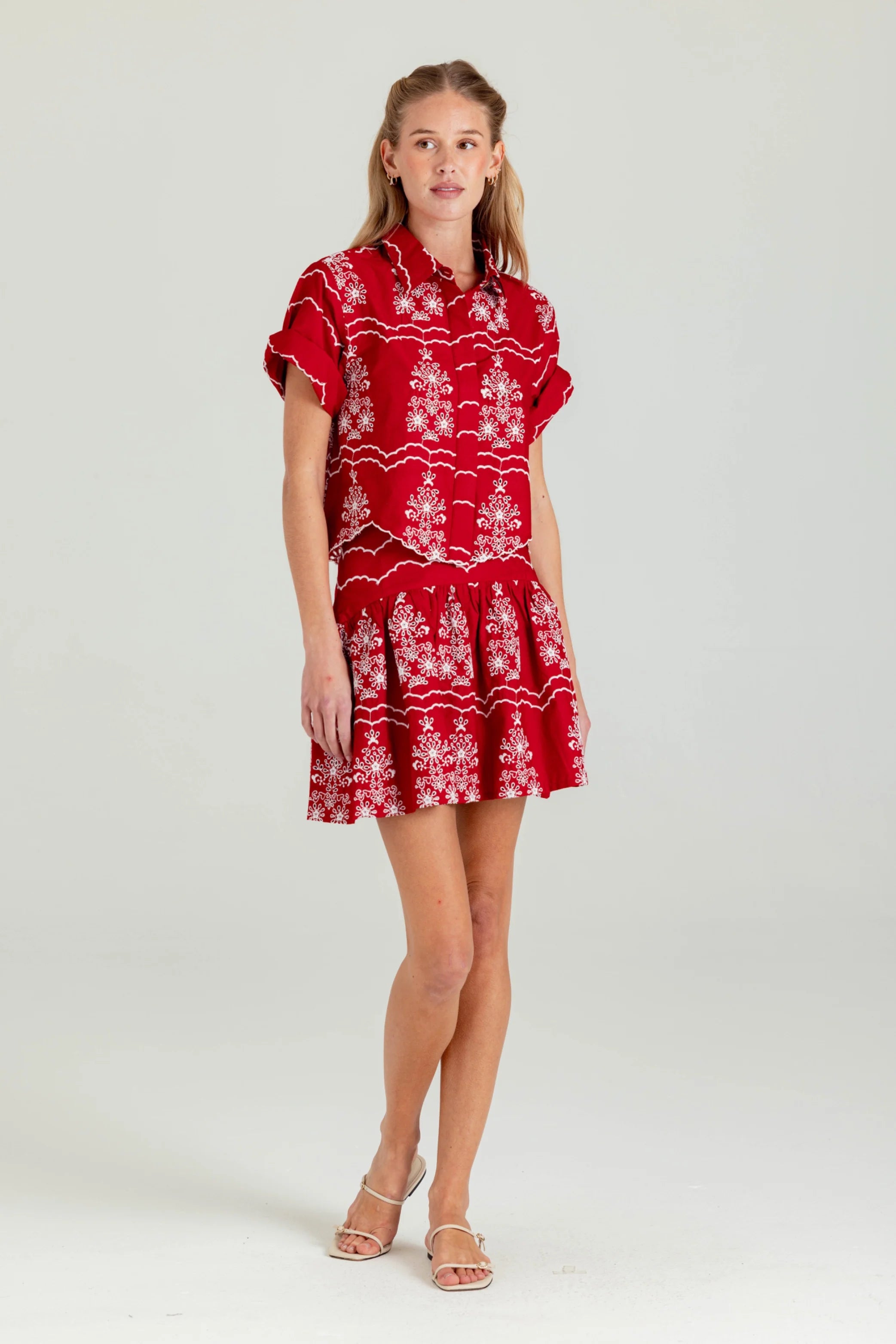 Su055 Embroidered Red Top