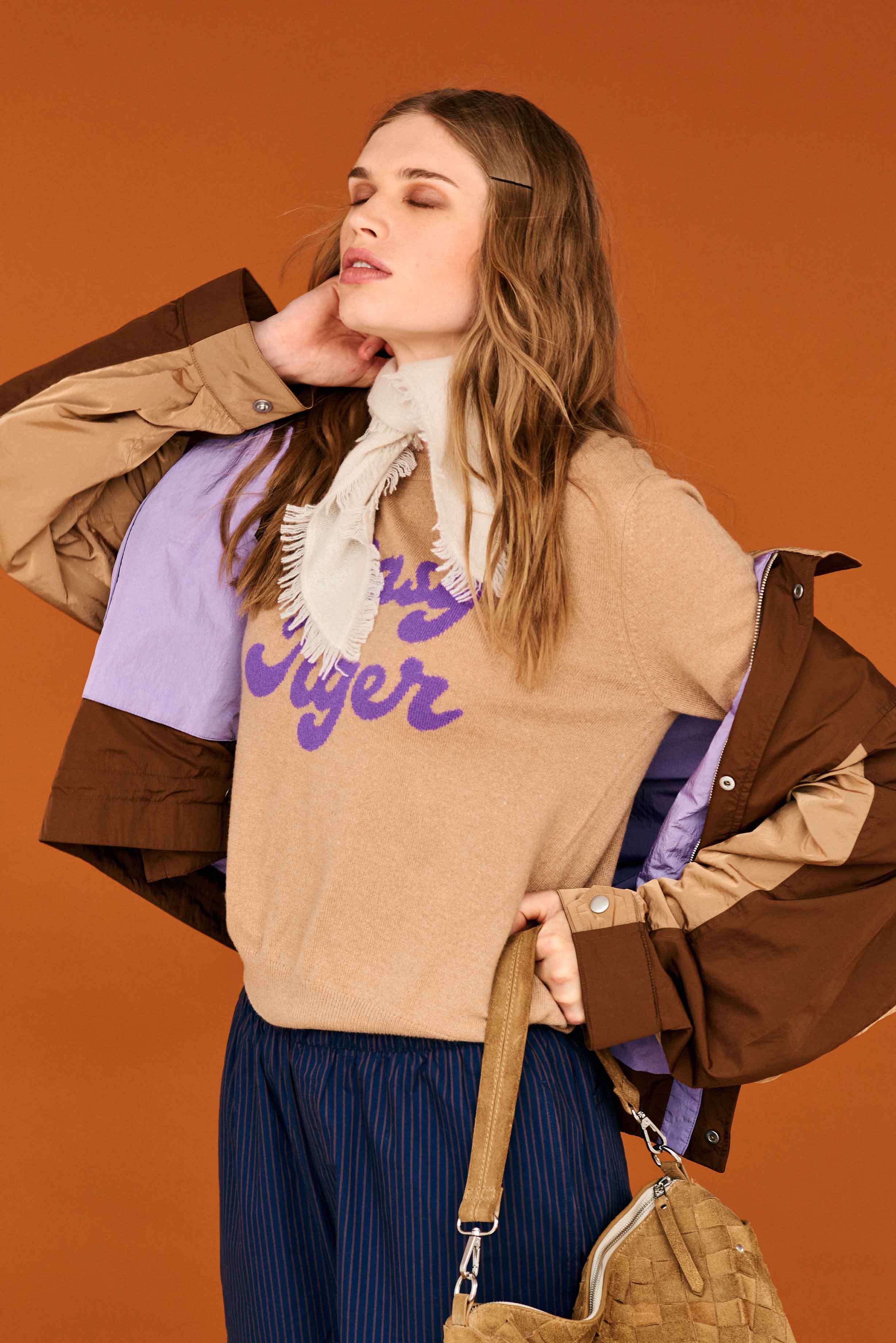 Ju6040 Easy Tiger Crewneck Sweater