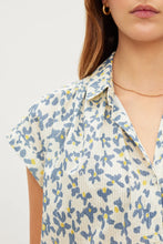 Load image into Gallery viewer, Vepaulette Cap Sleeve Floral Top
